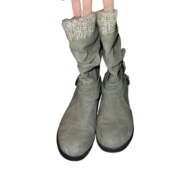 Boots - Picture 1 of 3